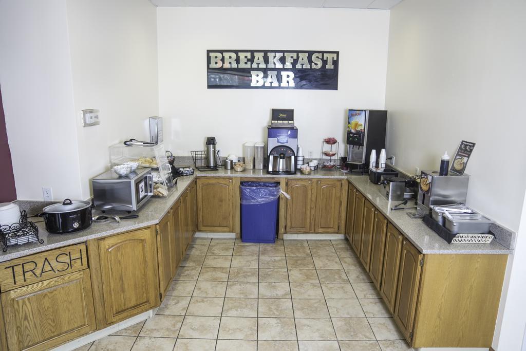 Americas Best Value Inn St. Louis / South Mehlville Exterior photo